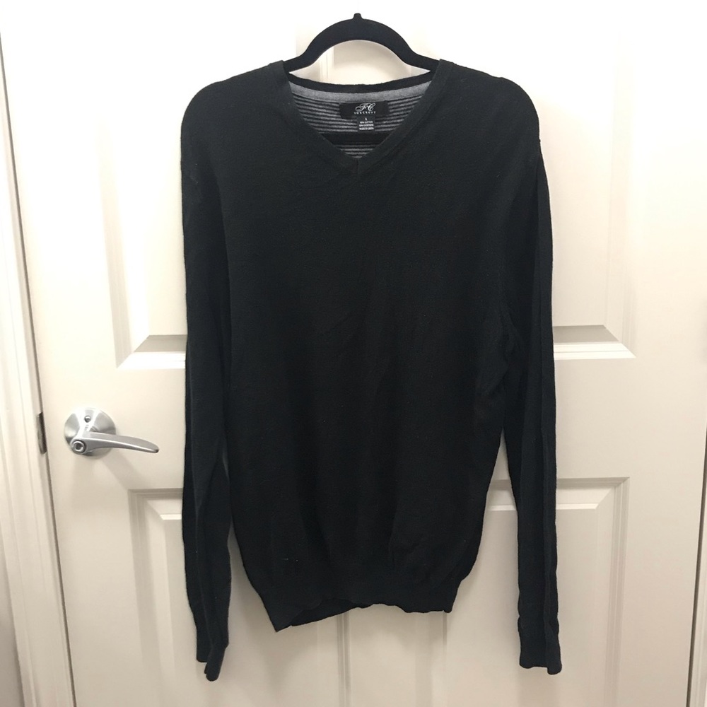Men’s Black Sweater, L